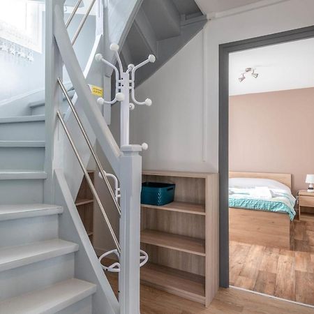 Ideally Located Furnished Townhouse With 3 Bedrooms Parking & Garden Annecy Zewnętrze zdjęcie