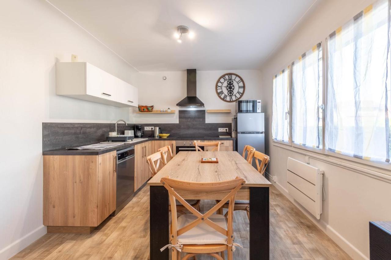 Ideally Located Furnished Townhouse With 3 Bedrooms Parking & Garden Annecy Zewnętrze zdjęcie