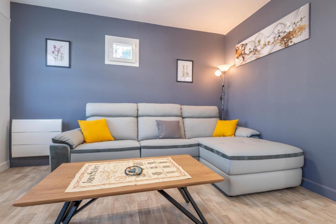 Ideally Located Furnished Townhouse With 3 Bedrooms Parking & Garden Annecy Zewnętrze zdjęcie
