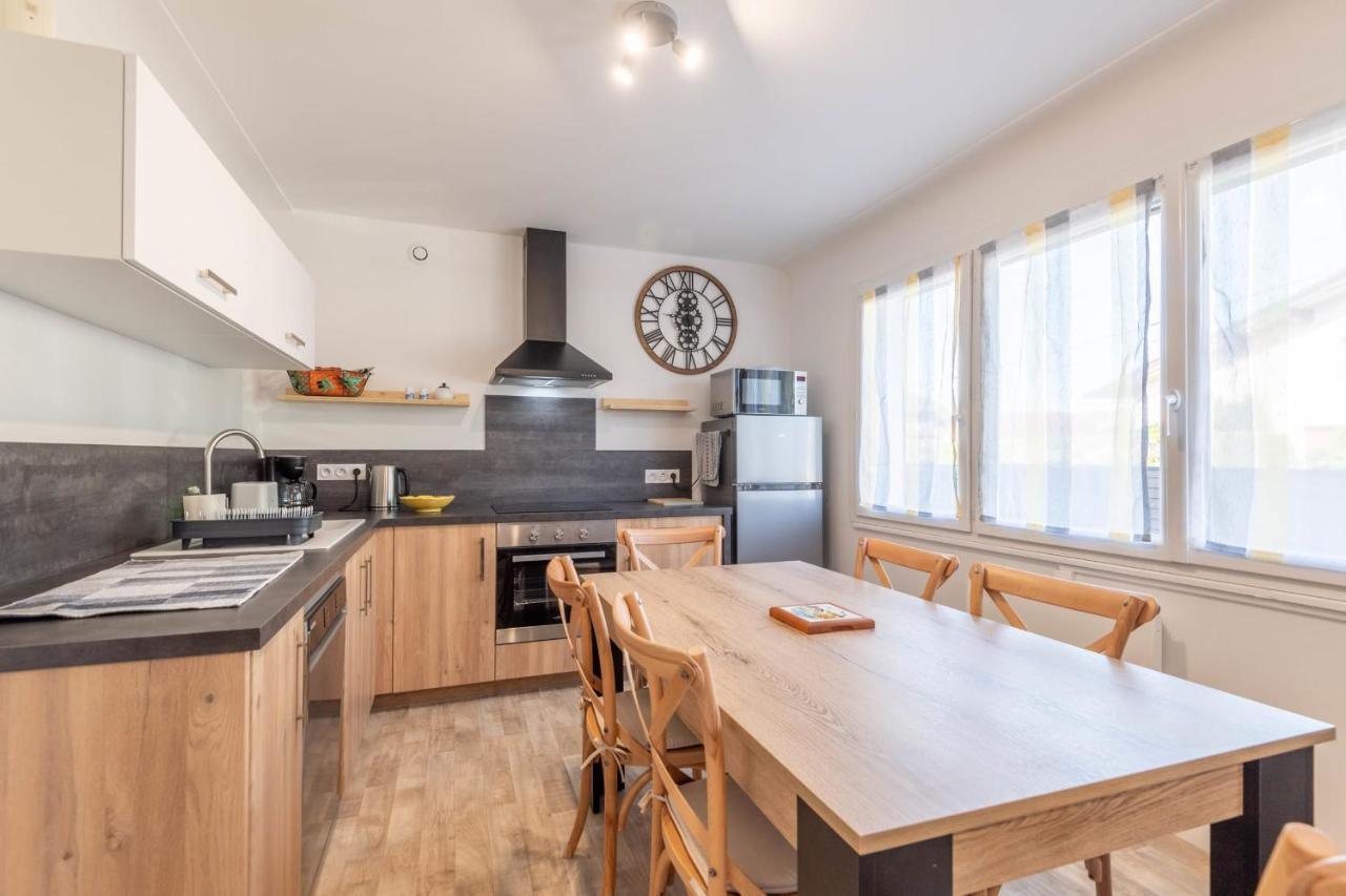 Ideally Located Furnished Townhouse With 3 Bedrooms Parking & Garden Annecy Zewnętrze zdjęcie