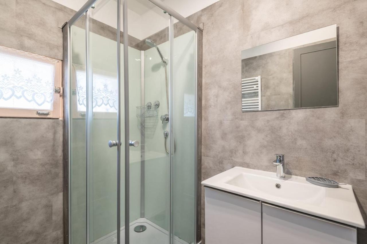 Ideally Located Furnished Townhouse With 3 Bedrooms Parking & Garden Annecy Zewnętrze zdjęcie